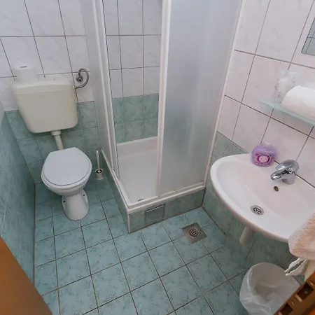 Hotel Manufaktura 3*