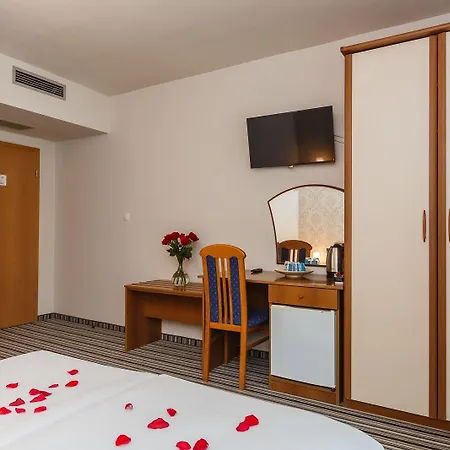 Hotel Manufaktura Kastela