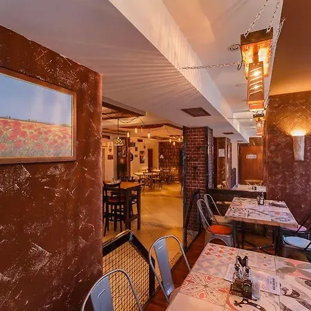 Manufaktura Hotel 3*