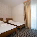 Otel Manufaktura 3*