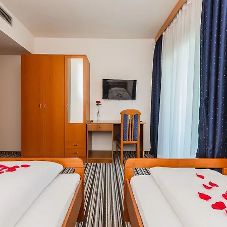 Manufaktura Szálloda 3*